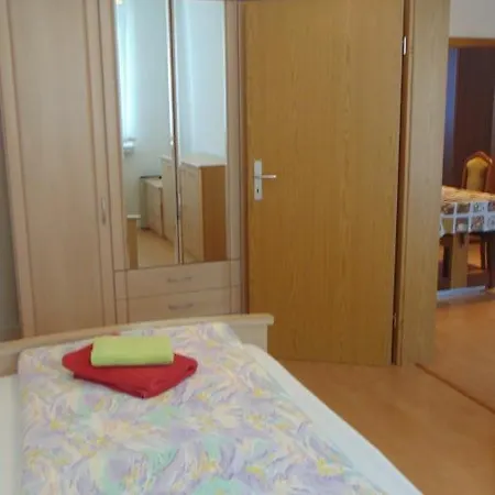 Ferienwohnung Ernst 10 Apartment