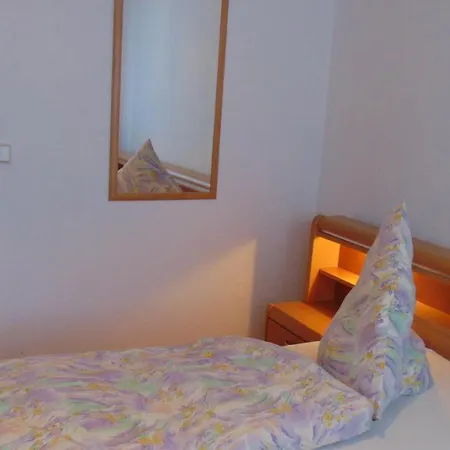 Apartment Ferienwohnung Ernst 10 Wiltzsch